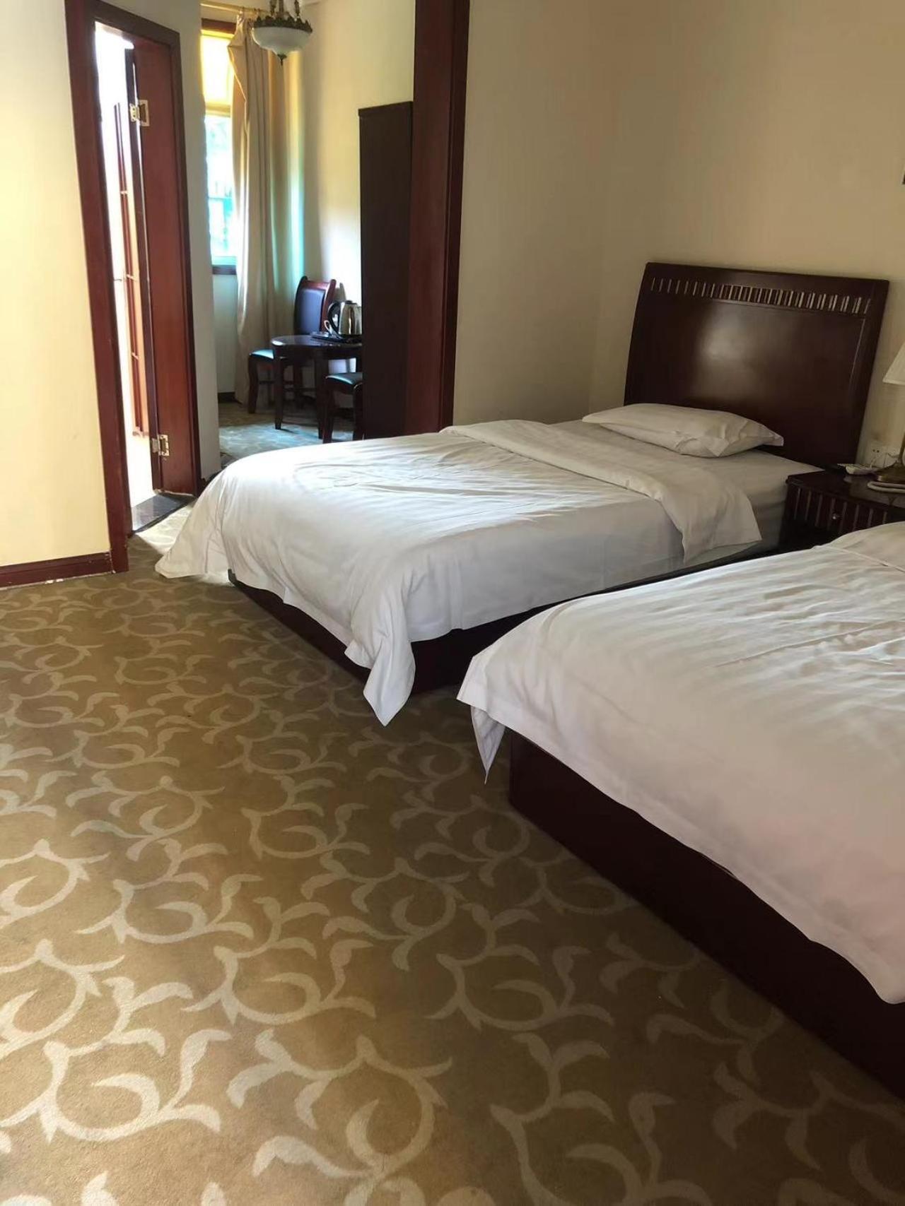 Chengdu Sichuan University Budget Hotel Buitenkant foto
